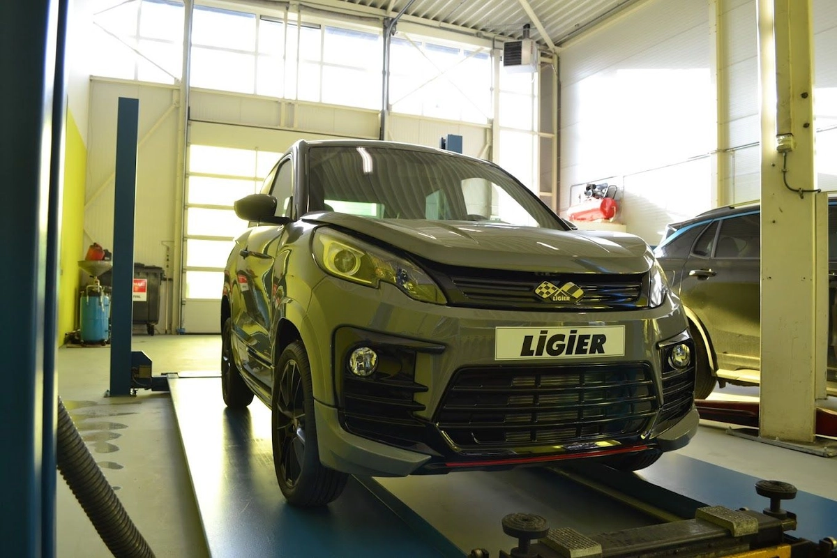 onderhoud Ligier.jpg